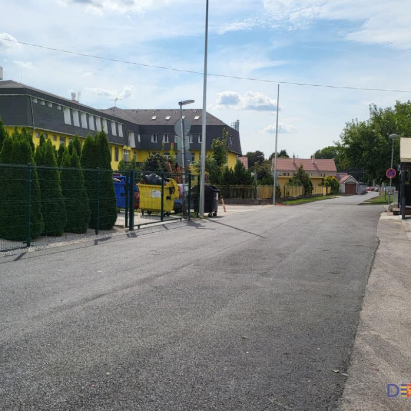 Új játszótér a vásártér mellett, befejeződött az úthálózat kialakítása
