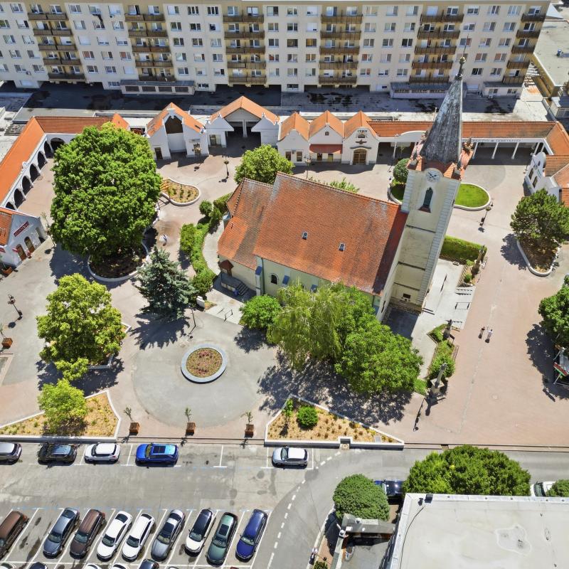 Megújult a Vámbéry tér_Dömény Máté