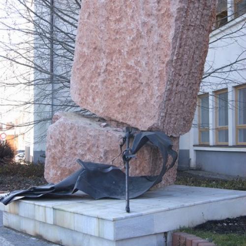 Pamätník obetiam diktatúr