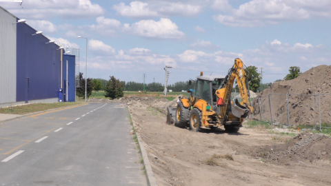 Épül az elkerülő út második szakasza, az első részén már lehet közlekedni