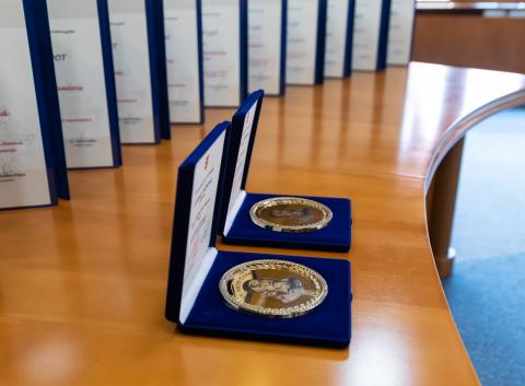 Rendhagyó módon októberben tüntették ki a pedagógusokat