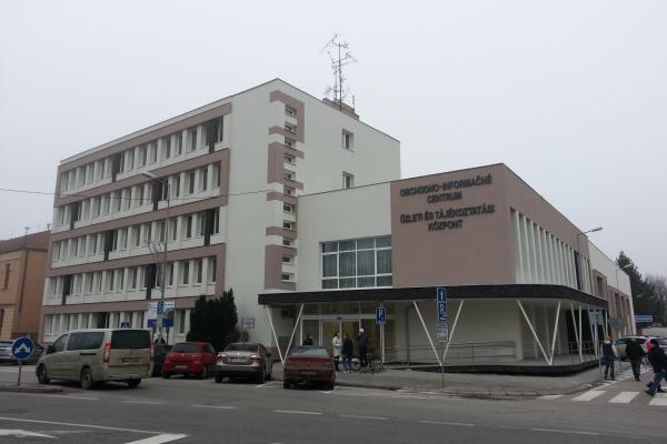 Átadták a felújított irodaházat 