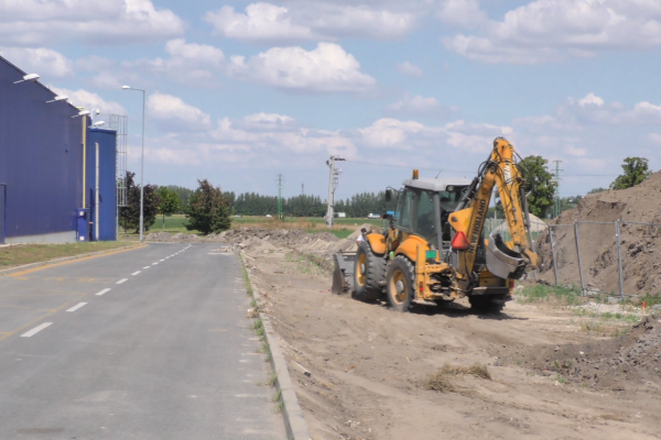 Épül az elkerülő út második szakasza, az első részén már lehet közlekedni