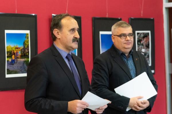 Otvorili výstavu z diel fotosúťaže Moje mesto, Dunajská Streda