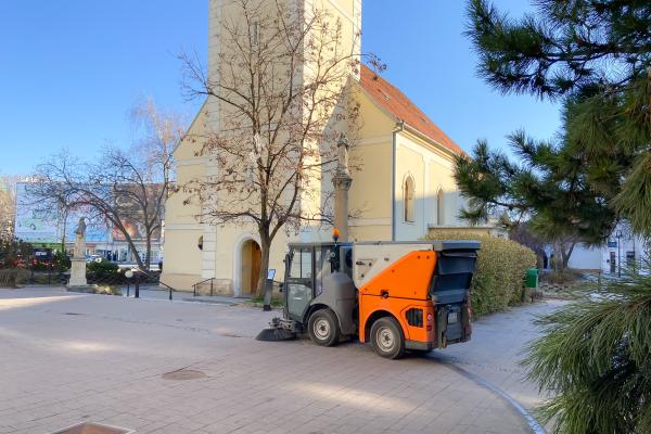 Elindult az utak tavaszi nagytakarítása