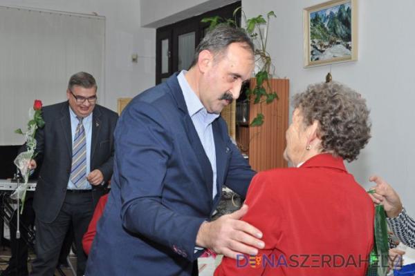V mestskom klube dôchodcov pozdravili jubilantov 