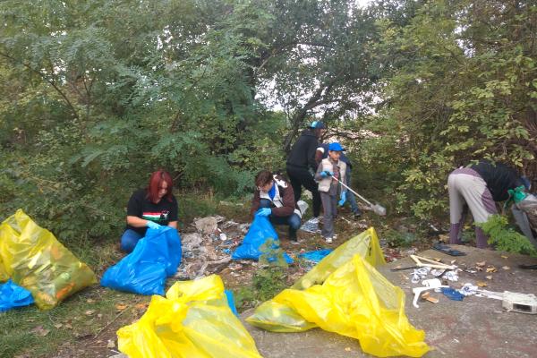 Önkéntesek tisztították meg a szeméttől Dunaszerdahely több pontját