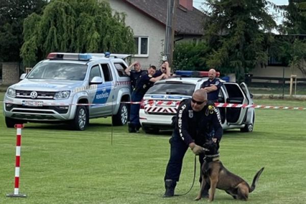 Rendőrségi kutyakiképzők találkoztak Dunaszerdahelyen
