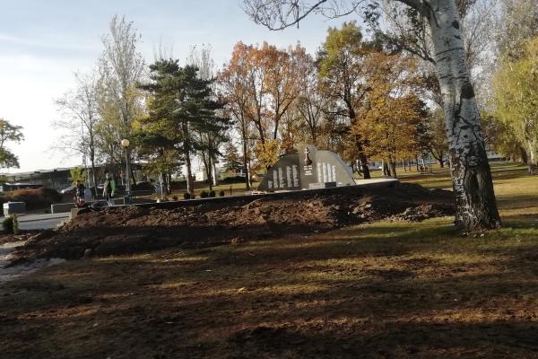 Dunaszerdahely november 2-án emlékművet avat az I. és a II. világháborúban elhunyt katonaáldozatok emlékére