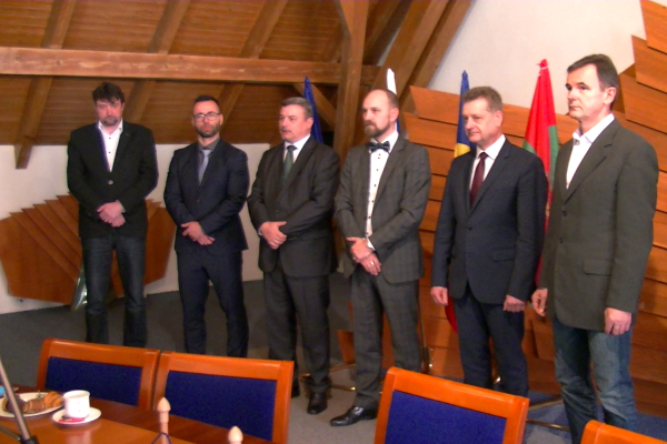 A megyeelnök  terepszemlén járt Dunaszerdahelyen és tájékozódott a régió gondjairól is