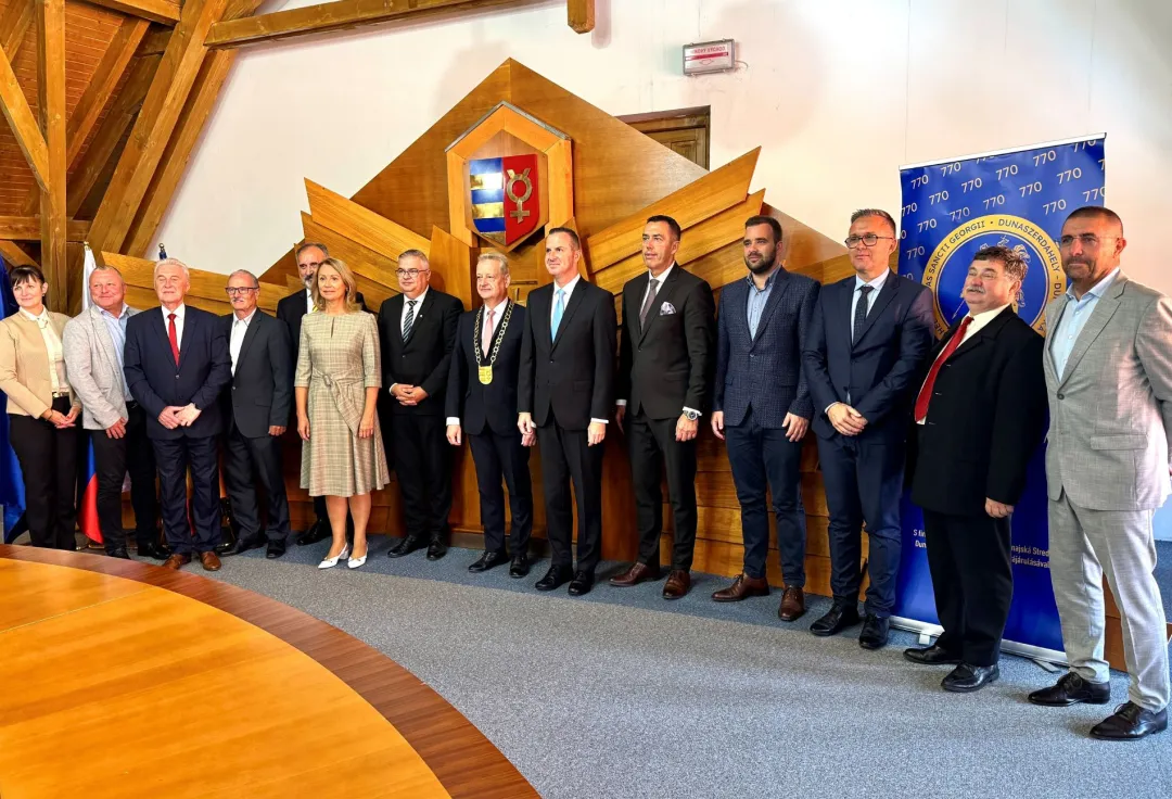 Dunaszerdahely és Zalaegerszeg testvérvárosi szerződést kötött