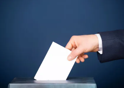 Hlasovanie do prenosnej volebnej schránky vo voľbách 24. októbra 2026 – Kto a ako môže oň požiadať?